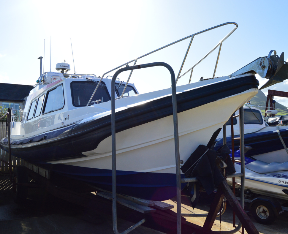 Redbay Stormforce 11m