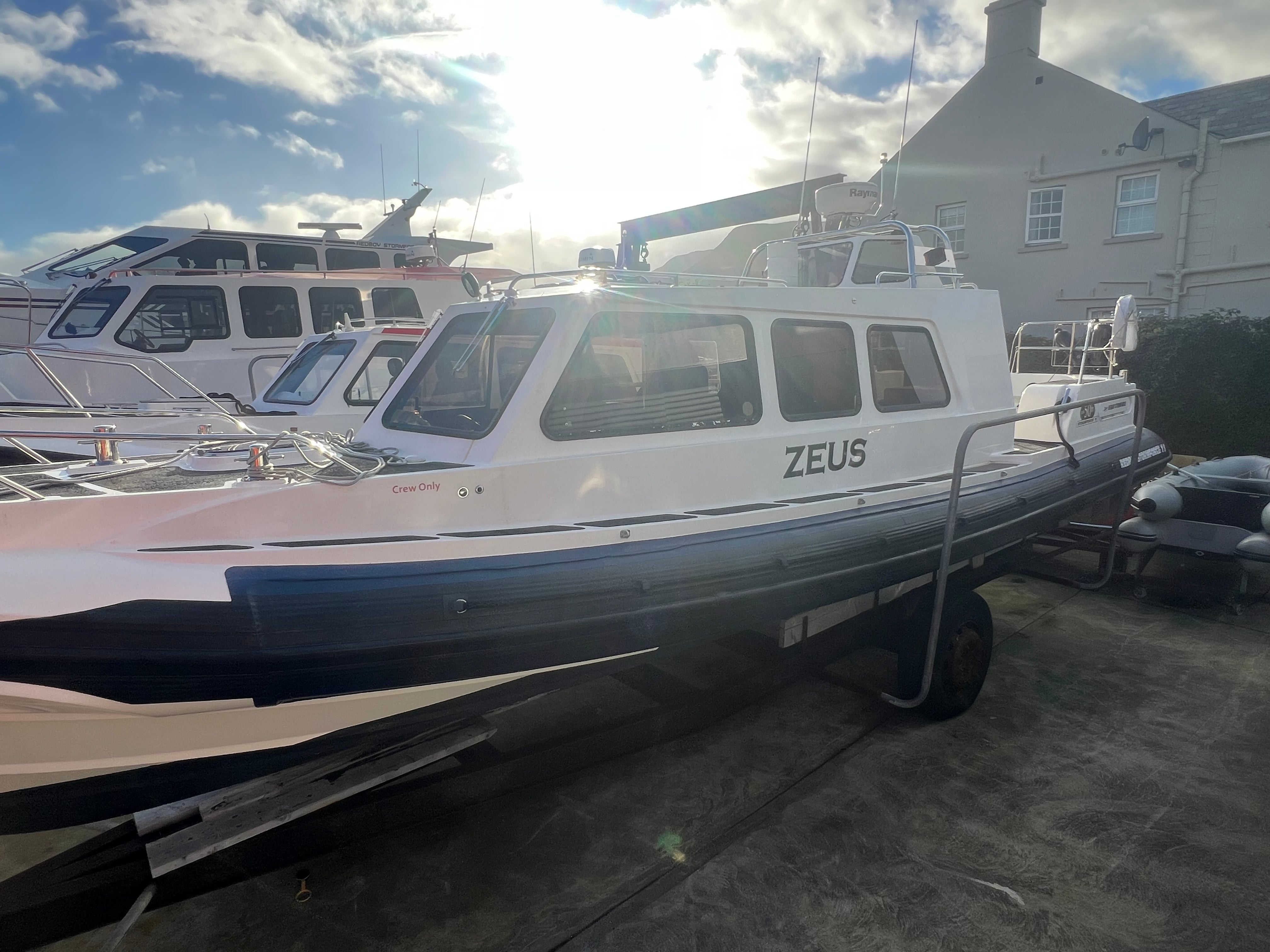 Image of Redbay Stormforce 11 – “Zeus”